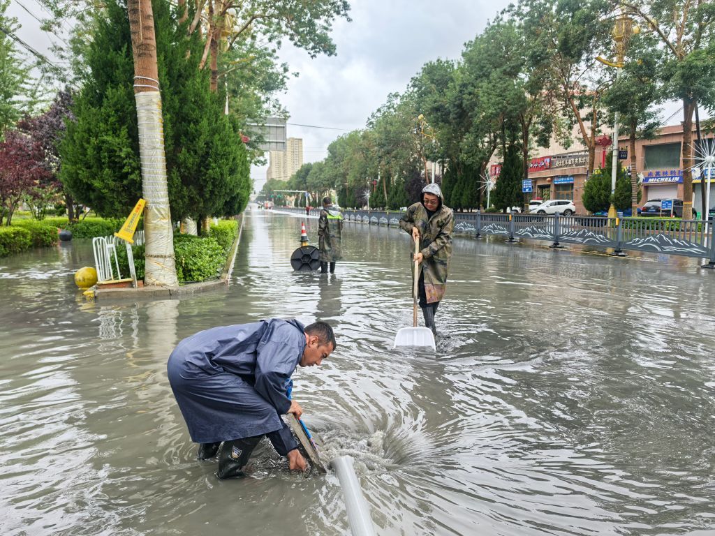 中国海军辽宁舰编队完成远海实战化训练
