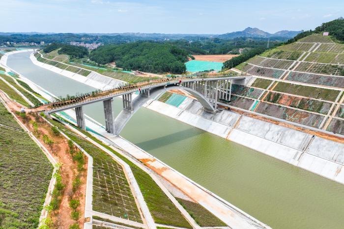 今晚点脱口秀圈是来京东团建吗