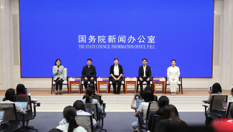 岁男生向女童泼开水不需承担刑责
