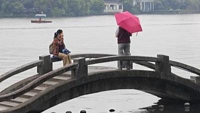 新华社评论员:牢记初心使命 永葆政治本色