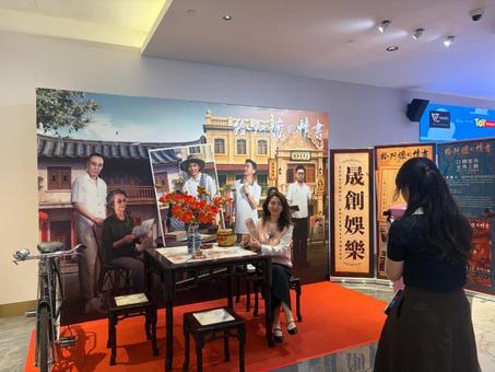 文章模仿向佐动作